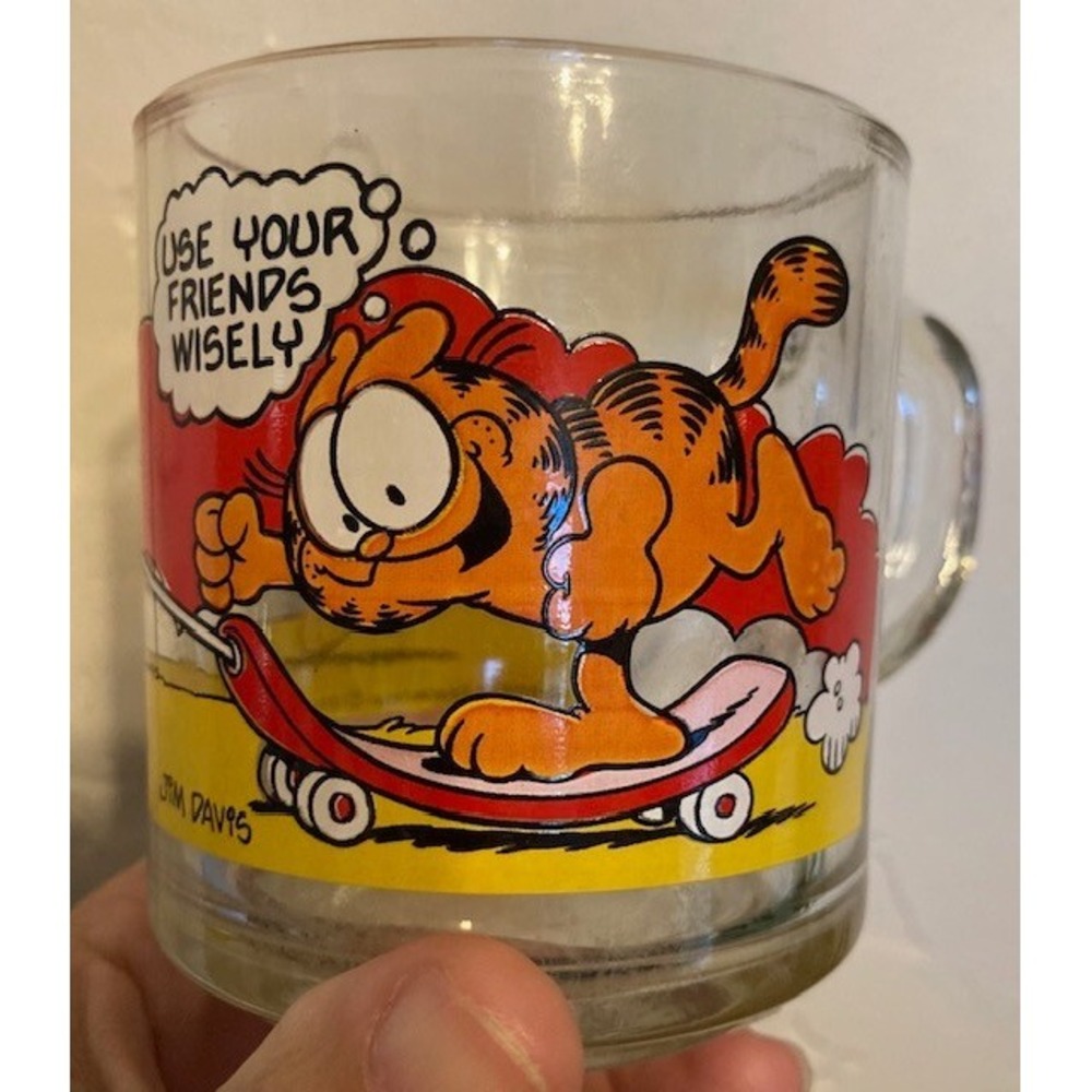 Vintage McDonalds‎ GARFIELD Collector Glass Mug 1978 'Use Your Friends Wisely'